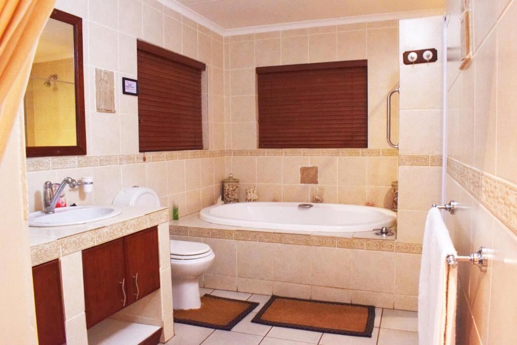 Room interior at Lockerbie Lodge